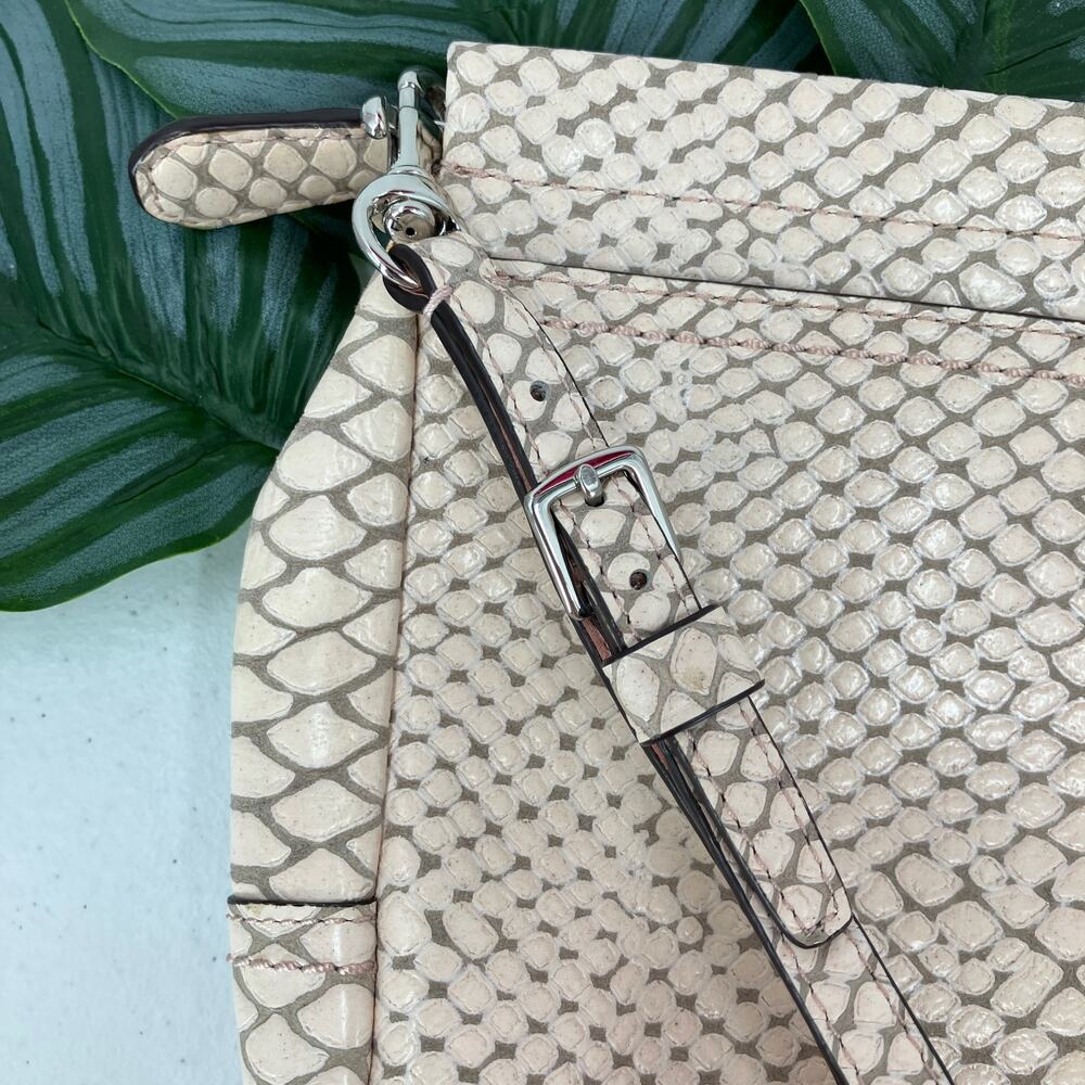 Snakeskin Python Pattern White Gray Turn Lock Zip… - image 5
